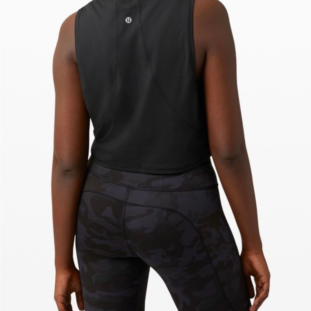 lululemon athletica Black muscle crop tank Top - Picture 2 of 4